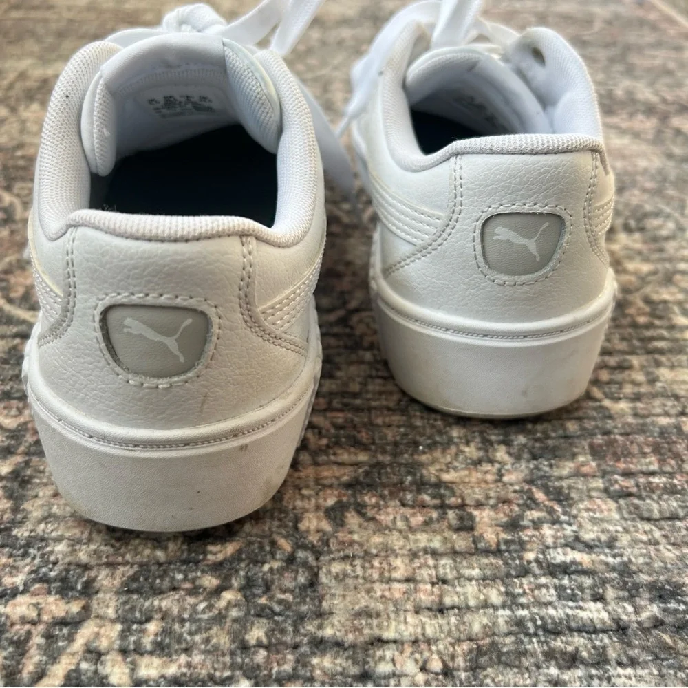 PUMA Smash Platform 2V Woman’s Sneaker Size 8